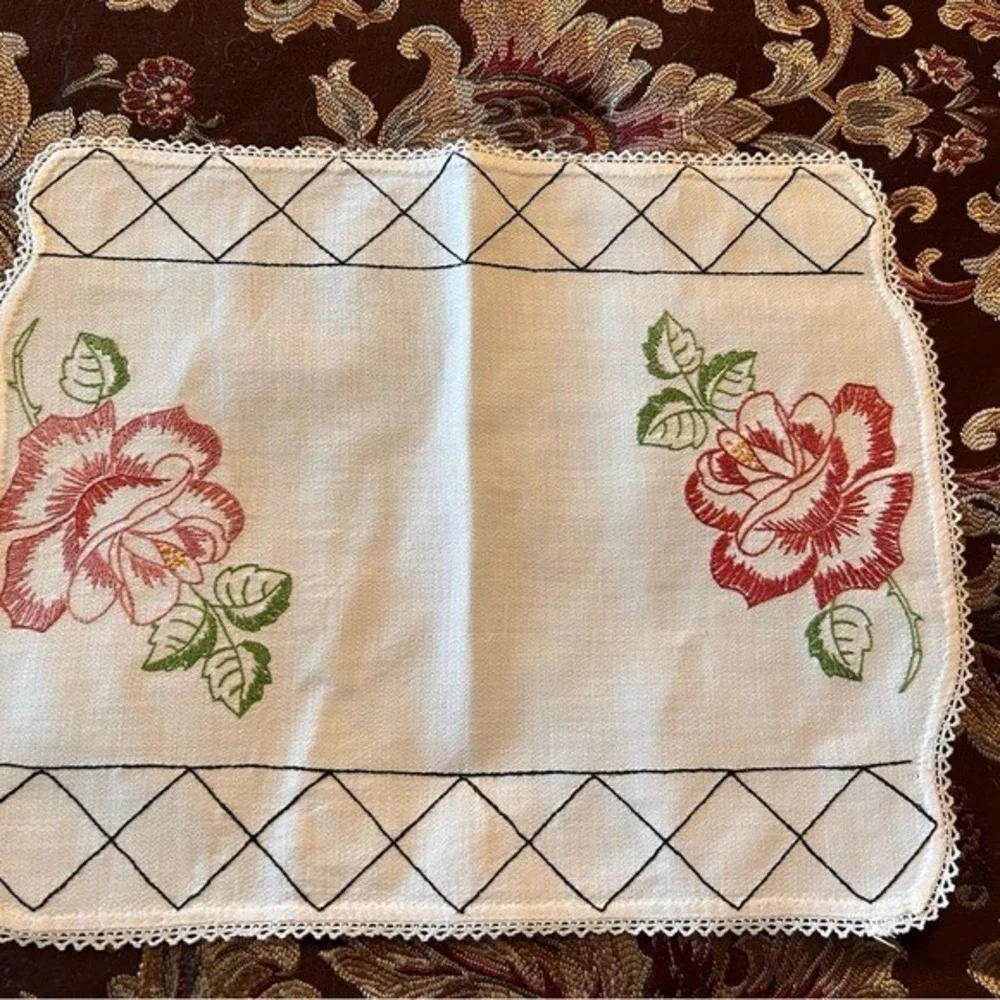 Vintage White Linen Needlepoint Rose &‎ Black Diamonds Table Topper